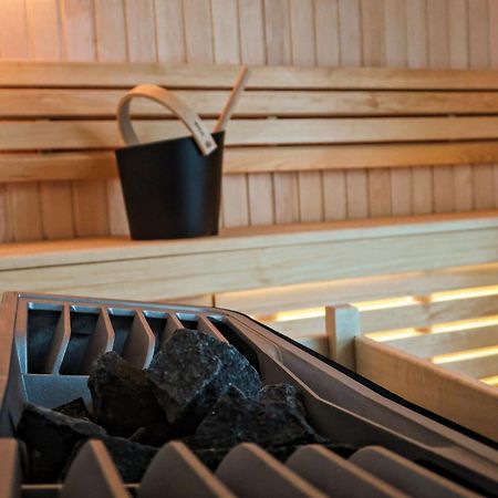 Brit Hotel Les Voyageurs Loudéac Екстериор снимка