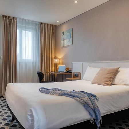 Brit Hotel Les Voyageurs Loudéac Екстериор снимка