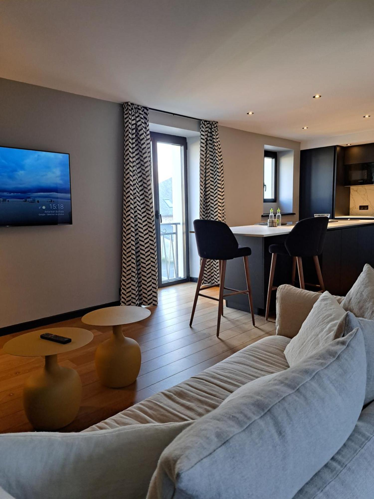 Brit Hotel Les Voyageurs Loudéac Екстериор снимка
